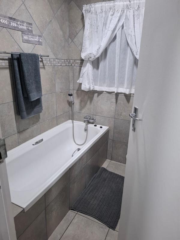 To Let 3 Bedroom Property for Rent in Ruiterbos Western Cape